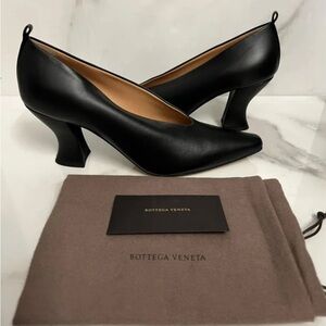 Bottega Veneta Almond Leather Heels in Black Size 41 IT (11 US)